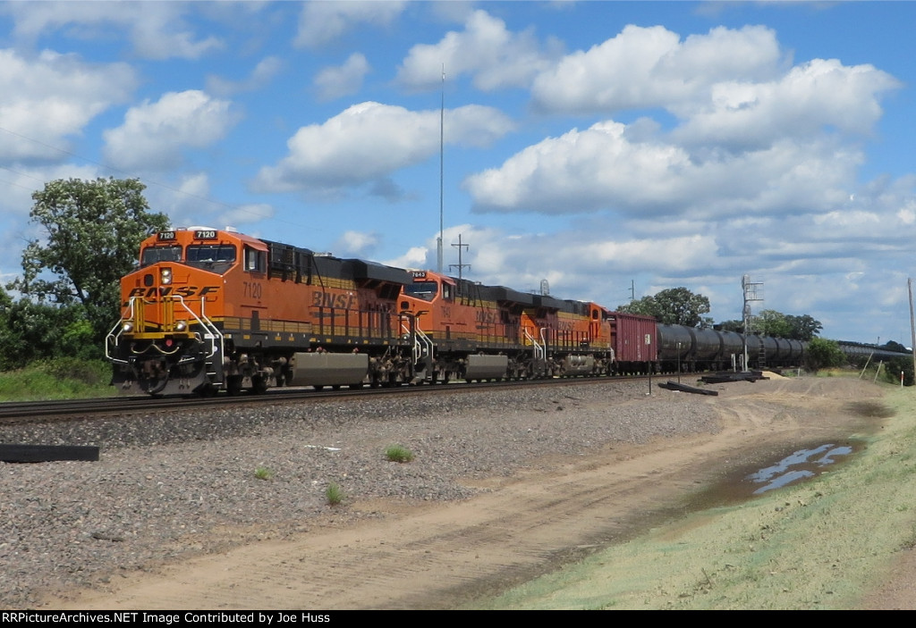 BNSF 7120 West